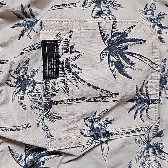 Zara Kids Palm Tree Khaki Shorts in Kids Size 9 EUC - Picture 3 of 5